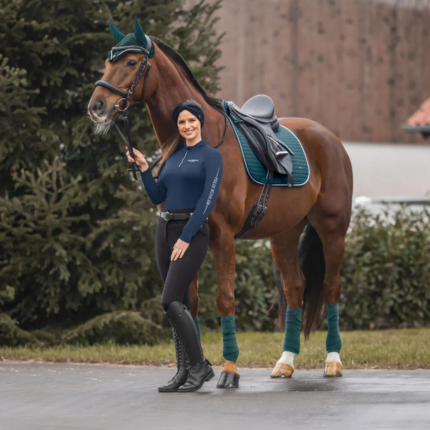 Lars | Donkergroen Gewatteerd Dressuur Zadeldek met Witte Bies - Saddle Pad