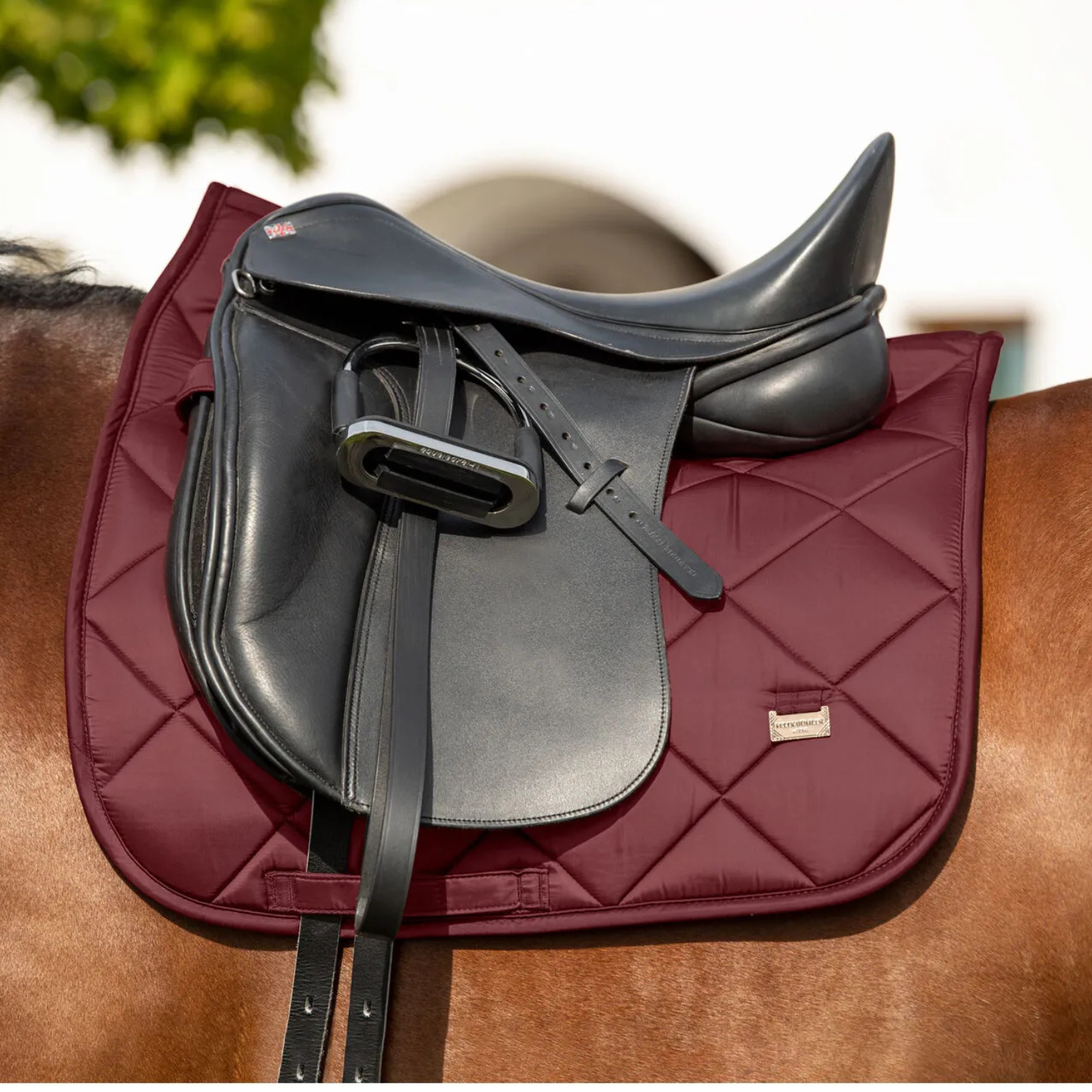 Sven | Bordeaux Gewatteerd Dressuur Zadeldek met Ruitpatroon - Saddle Pad