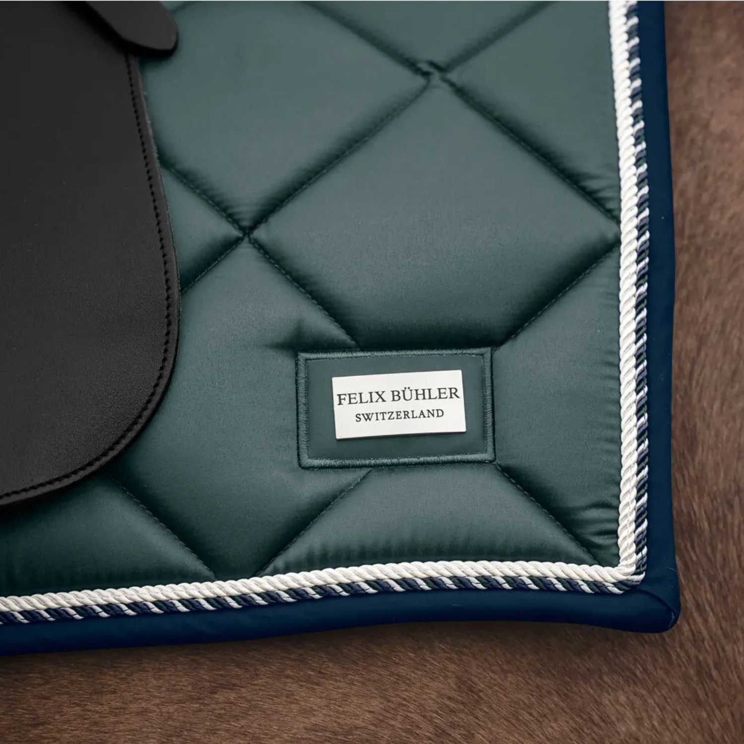 Finn | Zadeldek in Zwitsers Design - Saddle Pad