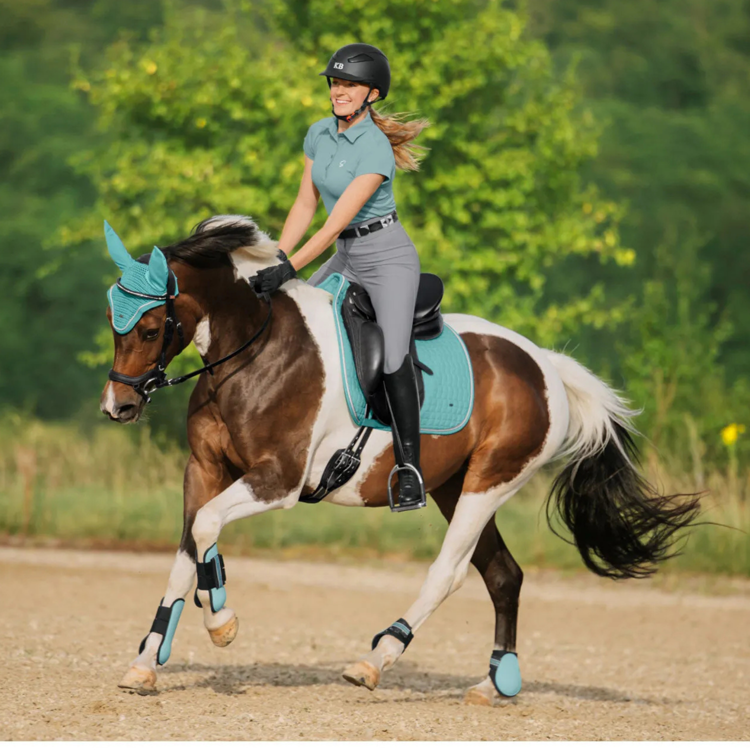 Niels | Vormvast katoenen zadeldek met dubbele glanzende koordbies - Saddle Pad